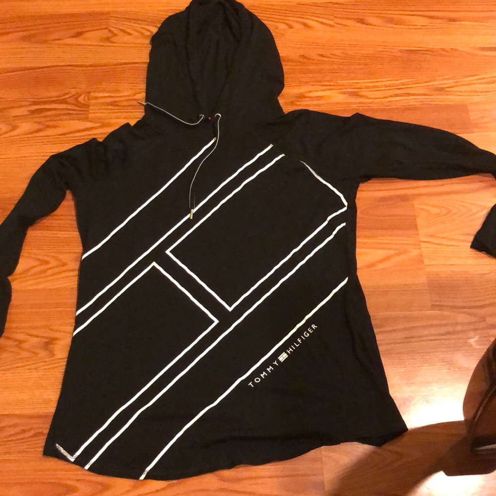 TOMMY HILFIGER LONG SLEEVE HOODIE SHIRT